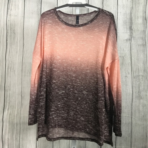 Fashionista Loose Fit Ombré Top - Picture 7 of 8